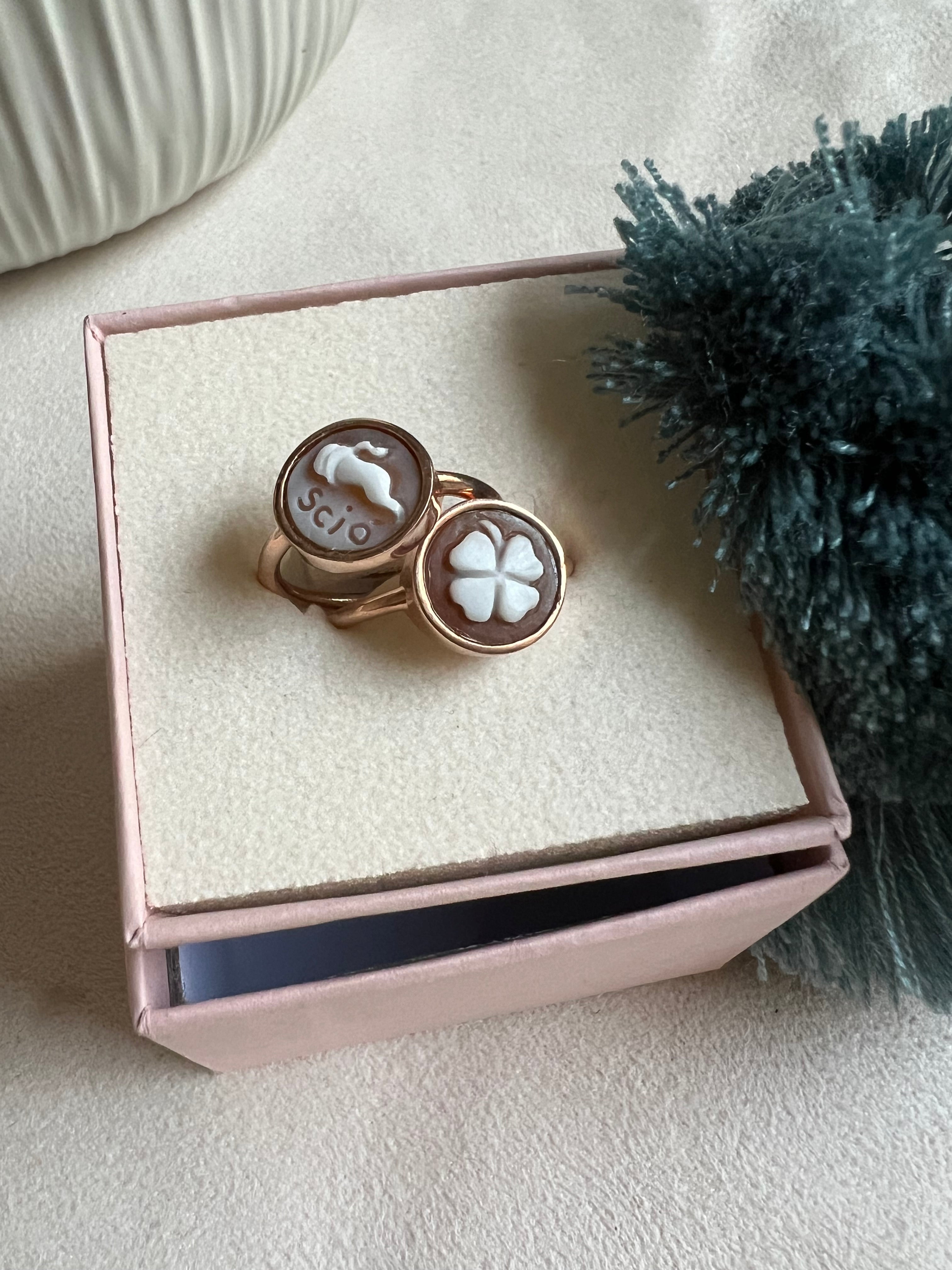 Anello cammeo tondo